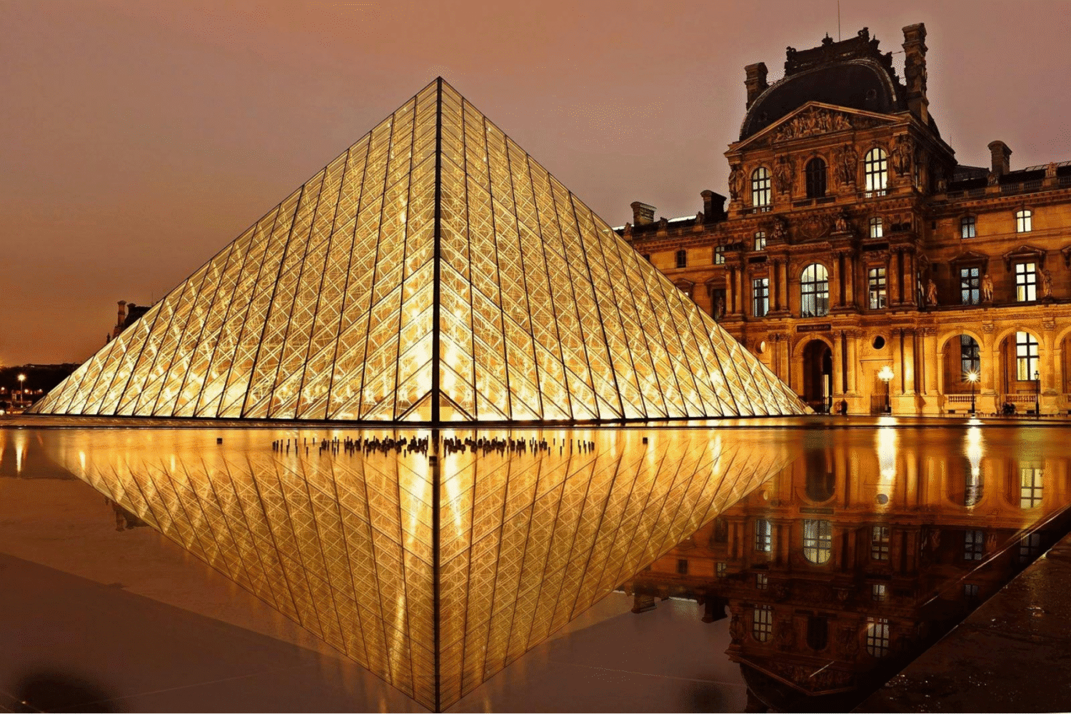 Iconic landmarks, romantic streets, and scenic landscapes of France, perfect for travelers booking international tours from Delhi with Tripvedas Yatra & Holidays, India’s trusted travel agency.