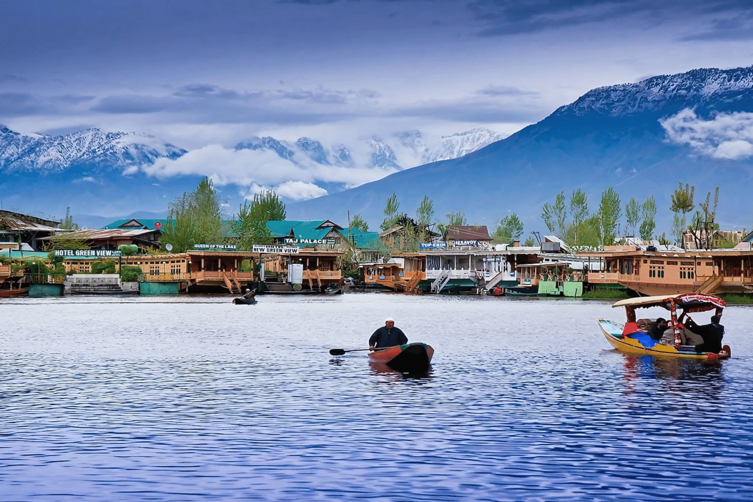 Snow-capped mountains, lush valleys, and cultural landmarks of Kashmir, ideal for travelers booking tours from Delhi with Tripvedas Yatra & Holidays, India’s trusted travel agency.