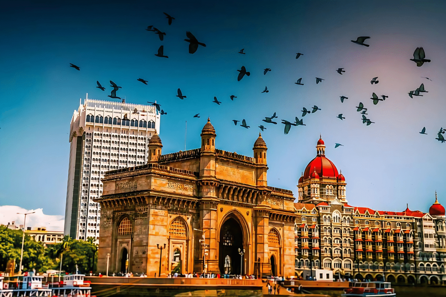 Scenic view of Mumbai showcasing iconic landmarks and city attractions, perfect for travelers booking tours from Delhi with Tripvedas Yatra & Holidays, one of the best travel agencies in Delhi and India.