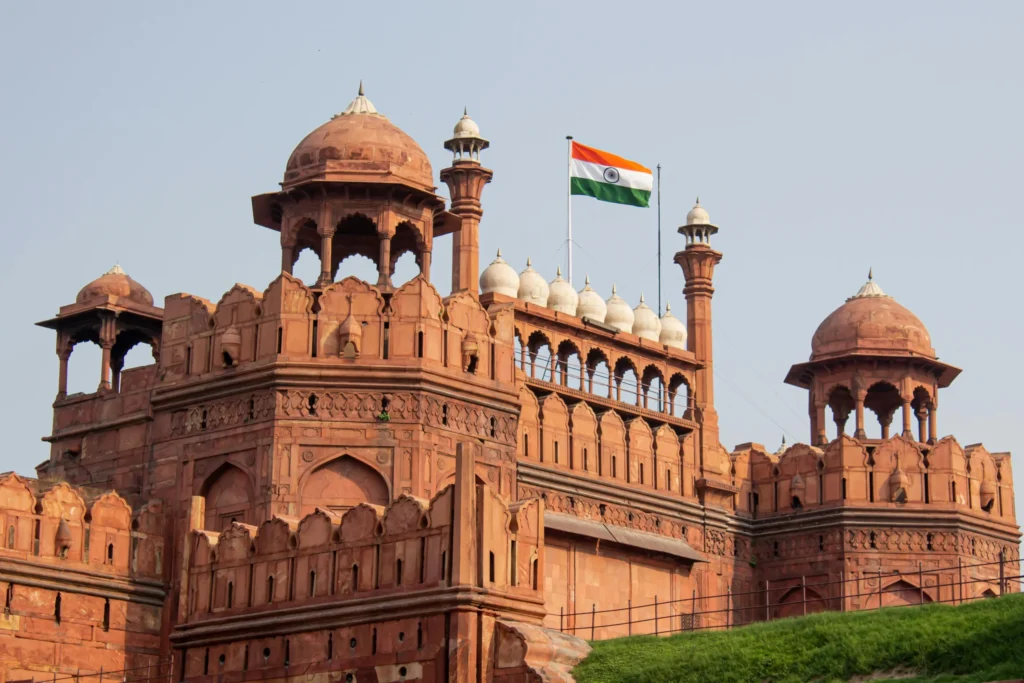 Places to Visit in Delhi red fort tripvedas